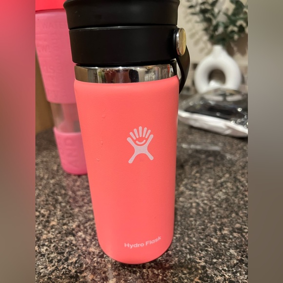 Pink Coral Hydro Flask kids water bottle - Picture 2 of 2